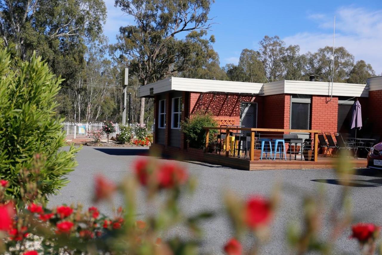 Seymour Motel Exterior photo